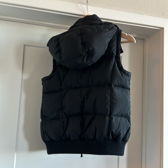 GAP - puffer vest - small - Picture 3 of 3